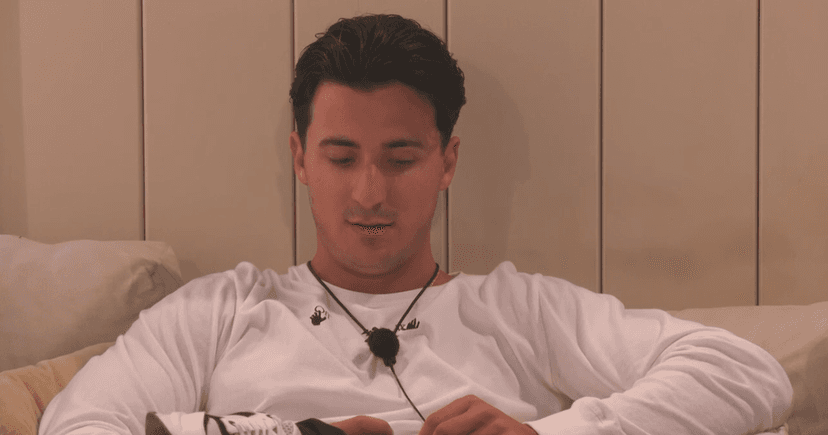 Love Island Star Feels 'Invisible' in Villa