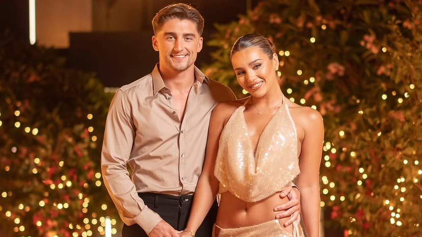 Lucinda's 'Secret Boyfriend' Unfollows After Love Island Stint