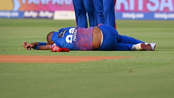 Ngidi Stable After Awkward Fall on Field