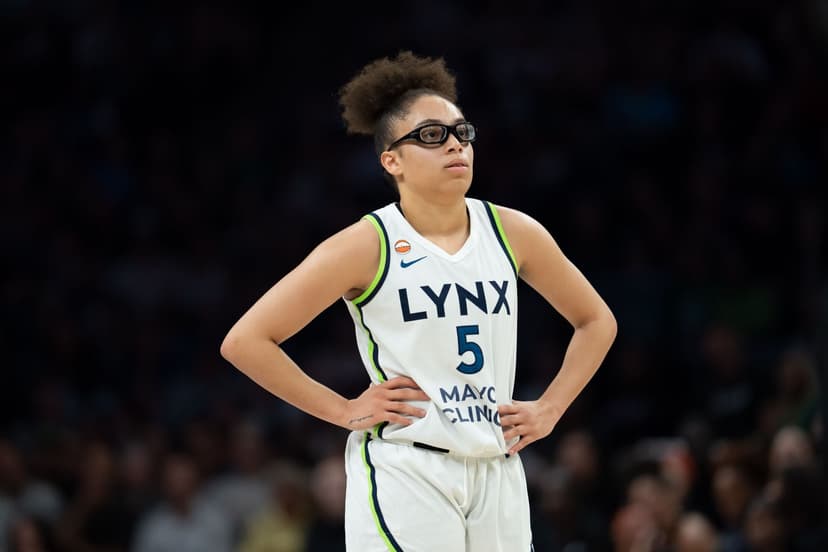 Lynx Star Miles Out vs. Fever Amid Fan Frenzy