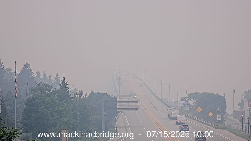 Rare Smoke Warning Issued for Mackinac Bridge
