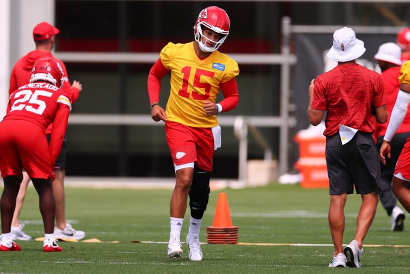 Mahomes Dances After ACL Tear, Eyes Week 1 Return