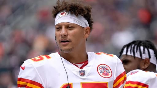 Mahomes' Rehab & Restaurant Shine