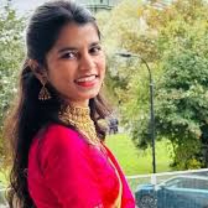 Maithili Thakur: India's Vocal Prodigy Reviving Traditional Melodies on Digital Platforms