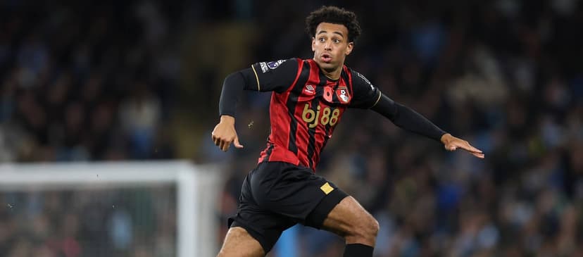 Man Utd Midfield Hunt: Fourth Target Slips Away?