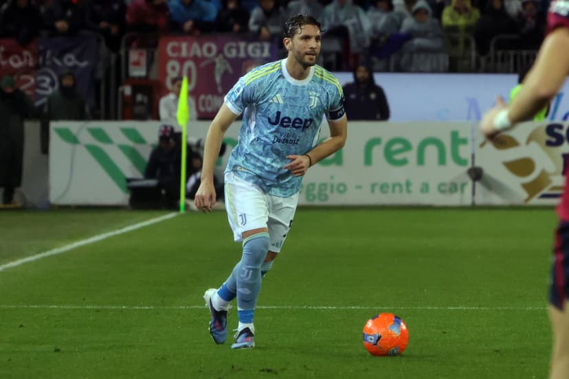 Man Utd in talks for Juventus star Locatelli