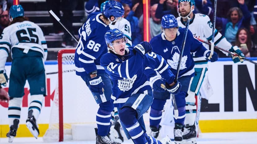 McKenna's Late Goal Lifts Leafs Over Sharks 3-1