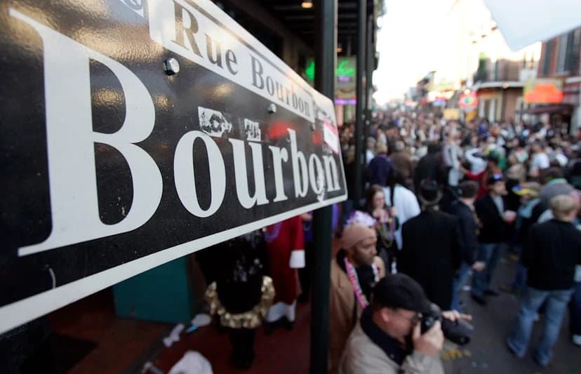 Mardi Gras: Blackstreet's Soul Overwhelms Glamour