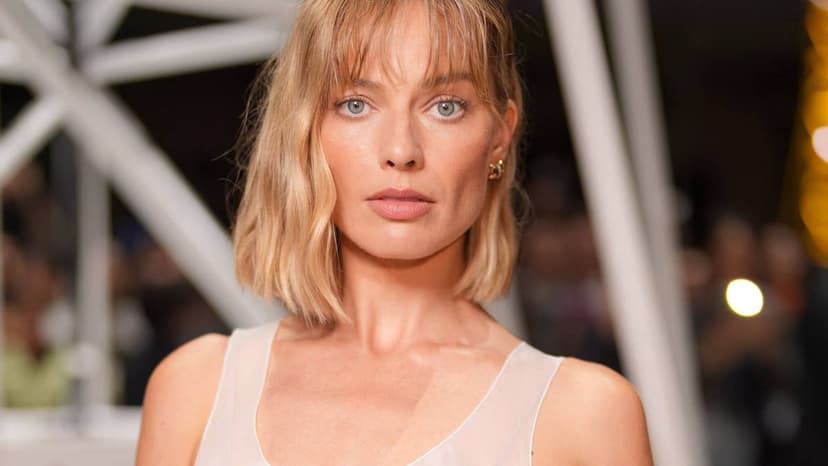 Expert Debunks Robbie's Buccal Fat Procedure Rumors