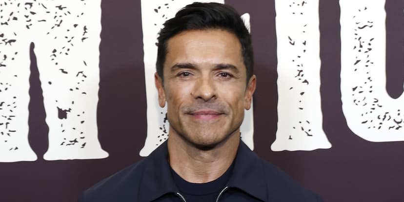 Mark Consuelos' Toe Surgery: Kelly Ripa Films His Recovery
