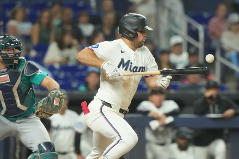 Marlins Walk-Off Mariners in 10th-Inning Thriller