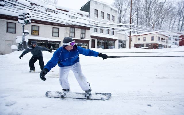 Maryland Braces for Winter Storm: Snow, Ice Threatens Weekend Travel