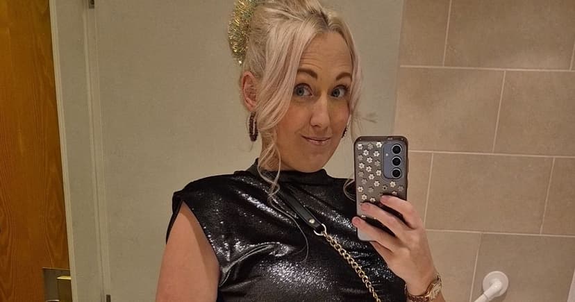 Woman Loses 3 Stone After 8-Litre Ovarian Cyst Removed