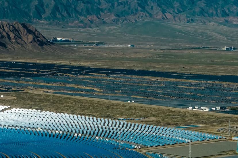 Tibetan Plateau Hosts World's Largest Solar Park, Slashing Emissions