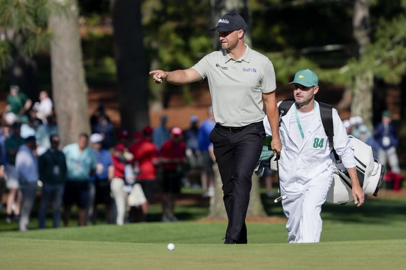 Masters 2026: Clark Surges, Contenders Vie for Lead