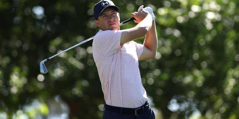 Masters: Spieth's Luck of the Bounce Strikes a Fan