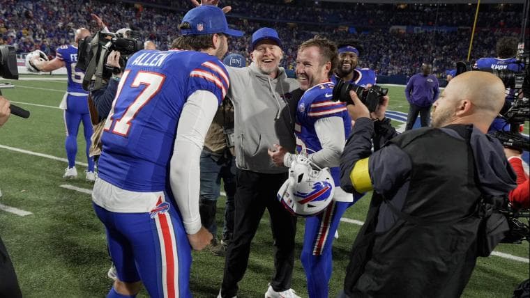 Bills' 41-Year-Old Kicker Stuns NFL