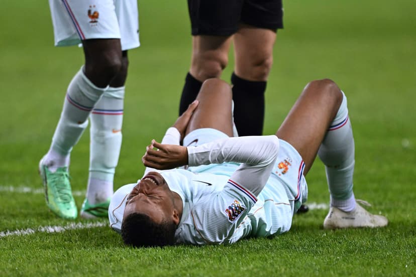 Mbappé Scores First Zidane Goal, Then Limps Off