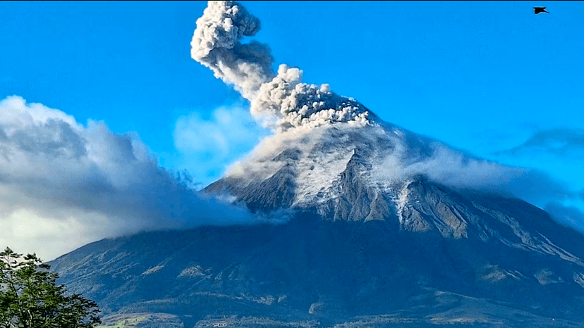 Volcanic Landslides Threaten Mediterranean with Tsunamis