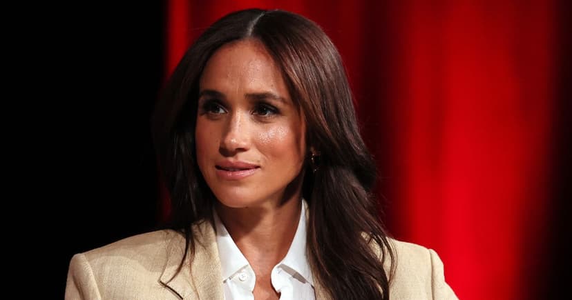 Meghan's Dad Amputated: Will She Reach Out?