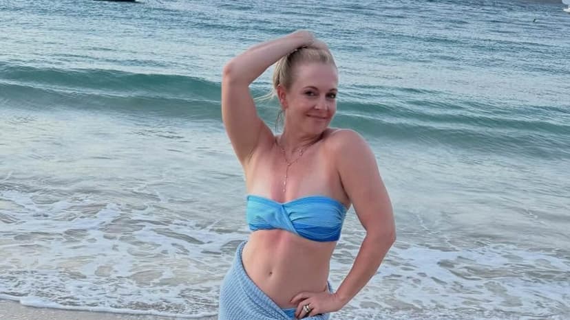 Melissa Joan Hart's Bikini Beach Day Amidst Backlash