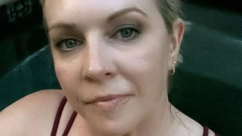 Melissa Joan Hart's Hilarious Gym Struggle Goes Viral