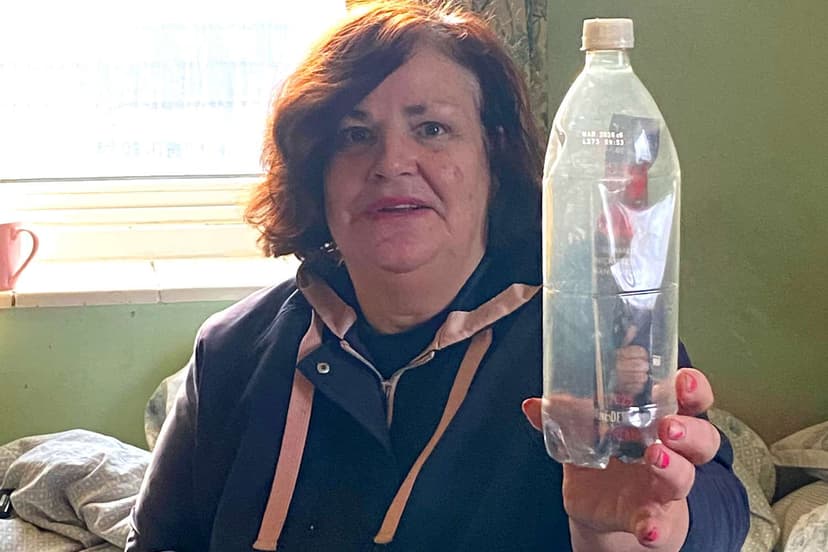 Bottle Message Backfires: Woman Receives Rocks