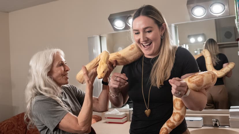 Boa Constrictor Steals Spotlight in Met Opera's "Così Fan Tutte"