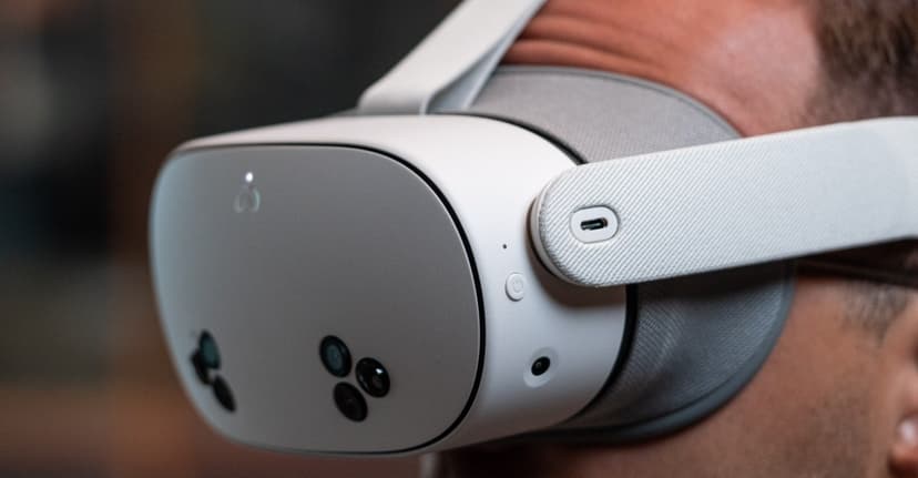 Meta's Metaverse Pivot: VR Workrooms Shut Down, Mobile Focus