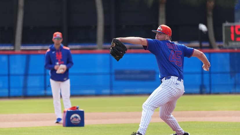 Mets' Scott Struggles in Debut, Booed Off Mound