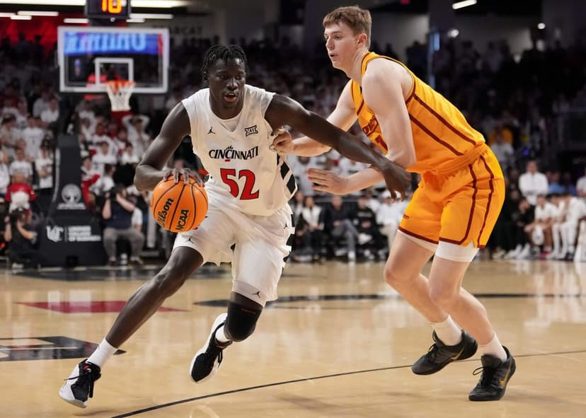 Michigan Lands 7-2 Transfer Moustapha Thiam
