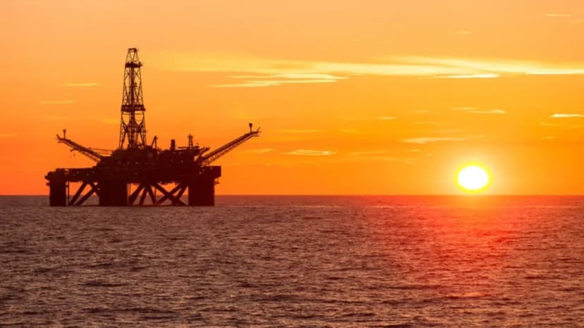 Oil Routes Diverge Amid Mideast Conflict