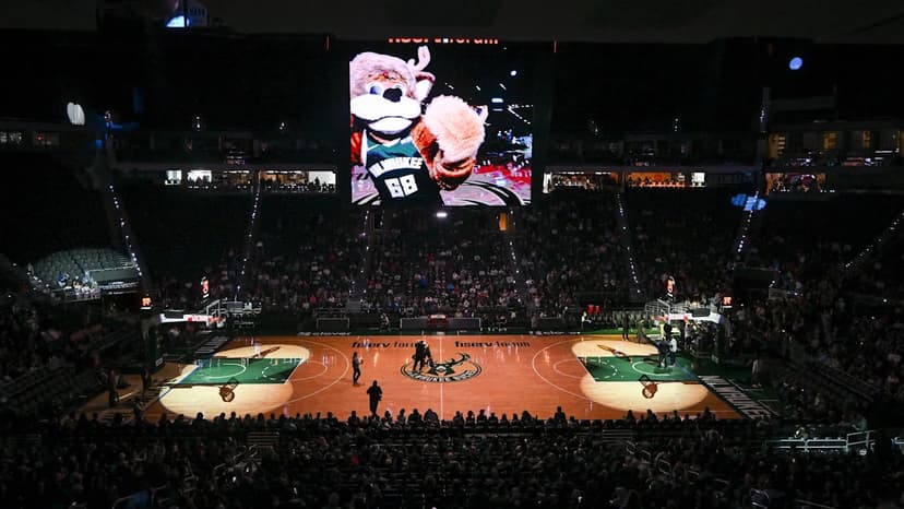 Bucks Face Thunder: Roster, Odds, TV Info