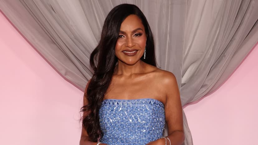 Mindy Kaling Stuns With 40lbs Weight Loss Transformation