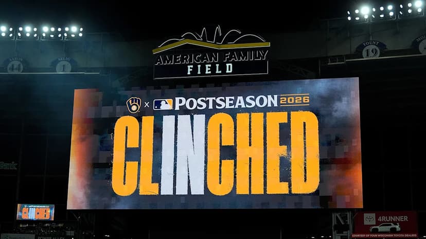 Brewers Lead NL Playoff Race; Rays Top AL Standings
