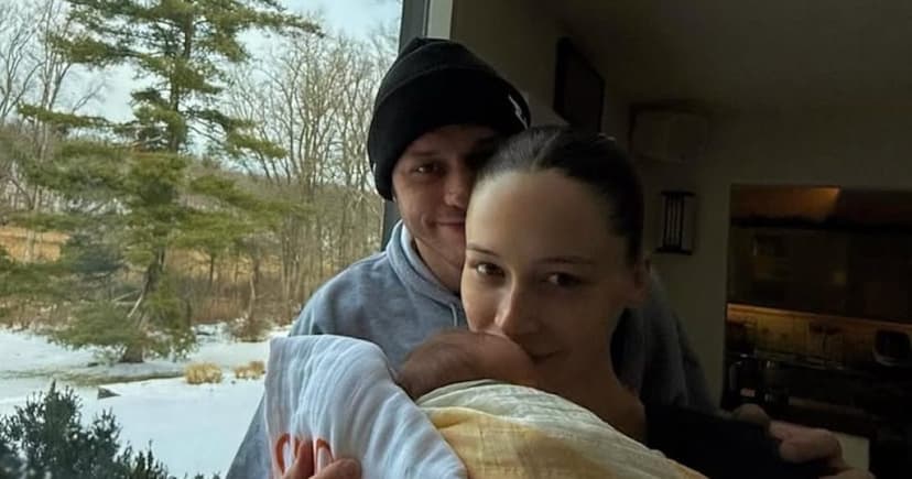 Pregnancy Woes: Model's Honest Struggle Revealed