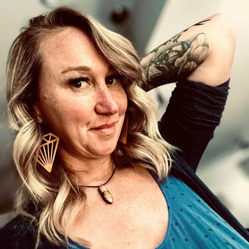 Hero Mom Dies Aiding Strangers on Utah Highway