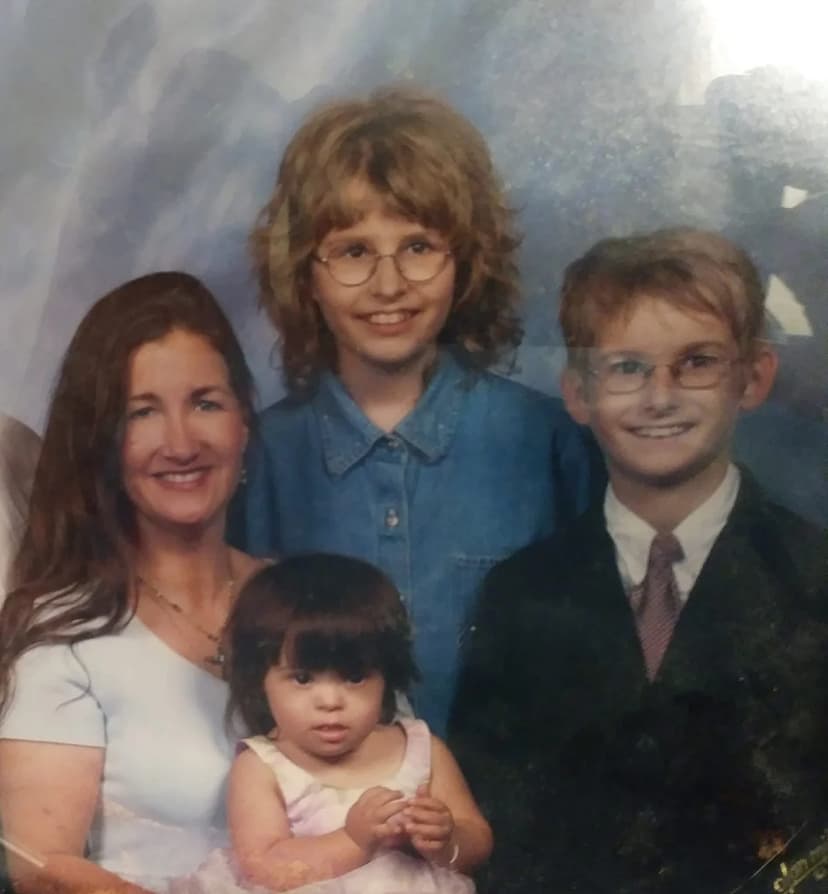 Hero Mom Dies Rescuing Children in House Fire