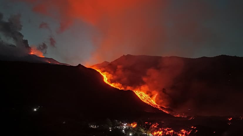Volcano Fury: Etna Ash Halts Over 700 Flights