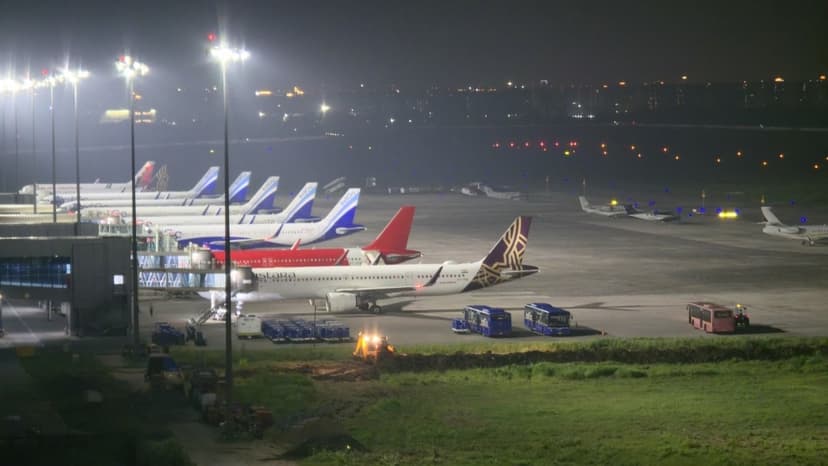 Mumbai Flights Diverted: Surat Steps In as Safe Haven