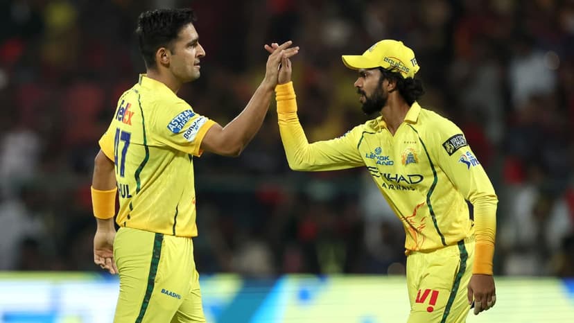 Mumbai Indians Sputter to 159 Despite Dhir's Fifty