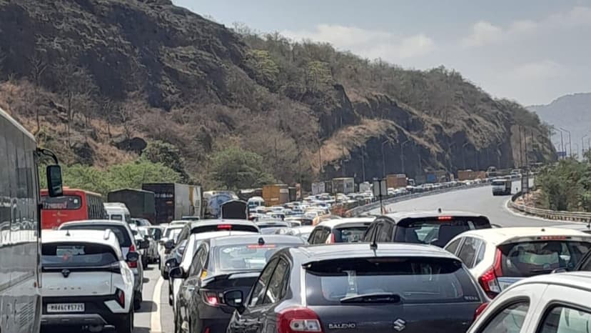 Expressway 'Missing Link' Launch Triggers Massive Traffic Snarl