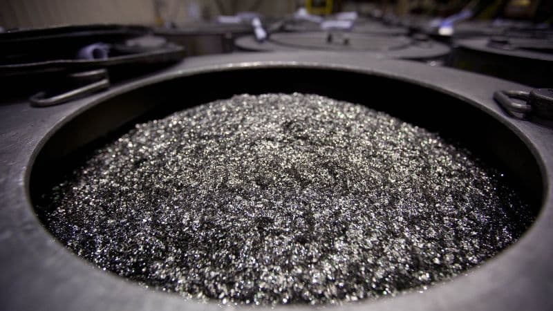 US Scrambles as China Controls Vital Rare Earths