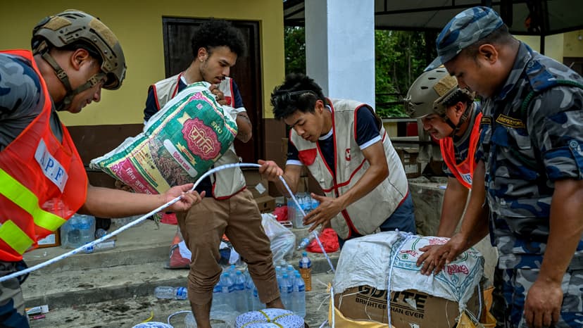 Nepal Disaster: Over 1,000 Dead, Thousands Missing