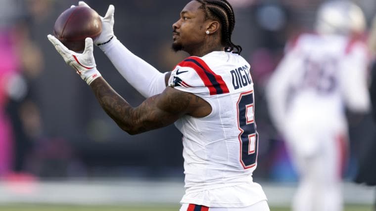 NFL Stars Waiting: Diggs, Samuel, Hill Still Free Agents