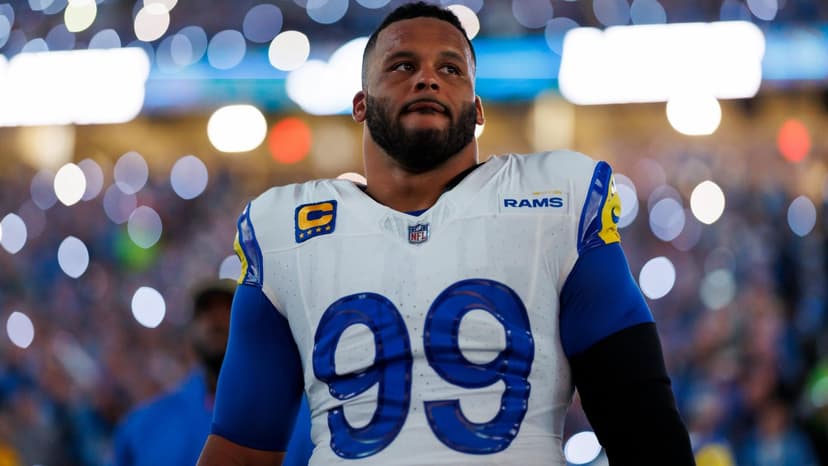 NFL Legend Aaron Donald Joins ESPN's College GameDay in Pittsburgh