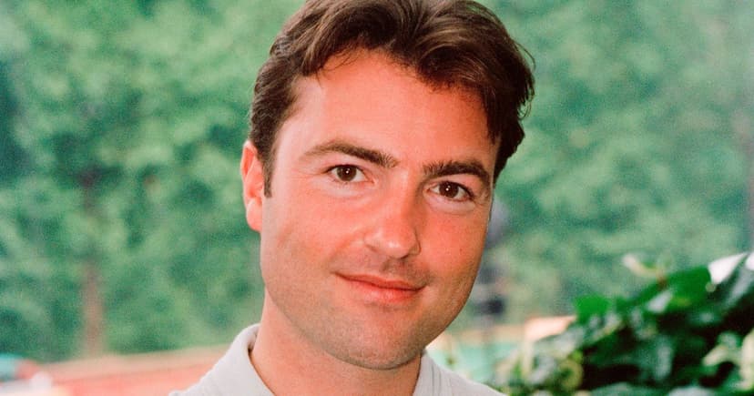 90s TV Star Quits Fame for Family Life