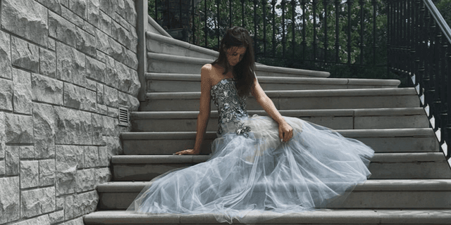 Kidman's daughter stuns in $13K prom gown