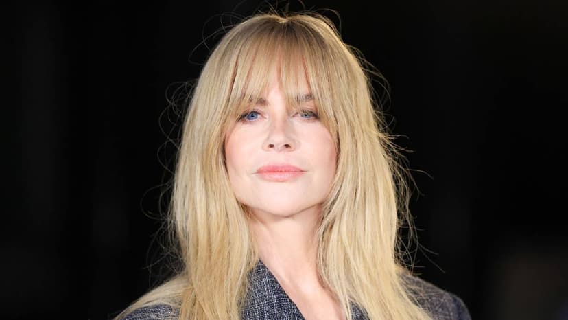 Nicole Kidman Debuts Maxi Bangs at Chanel Show