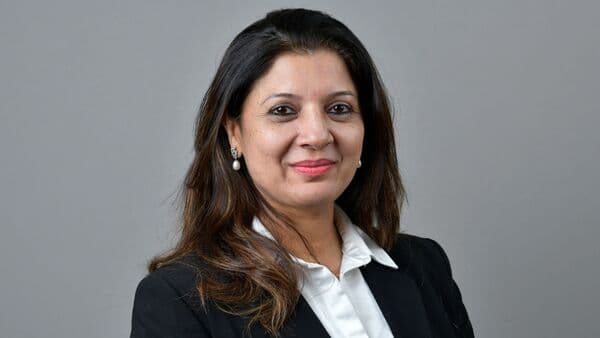 Nifty 50 Hovers Near Key Technical Levels